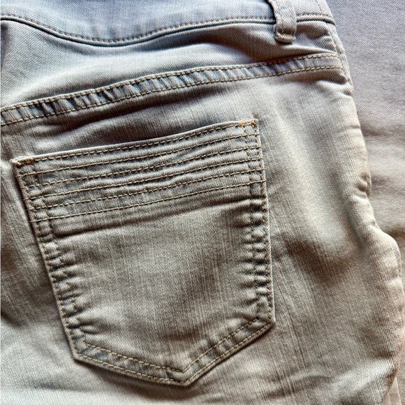 Chico’s Platinum denim Women's Light Blue Jeans - Picture 5 of 8
